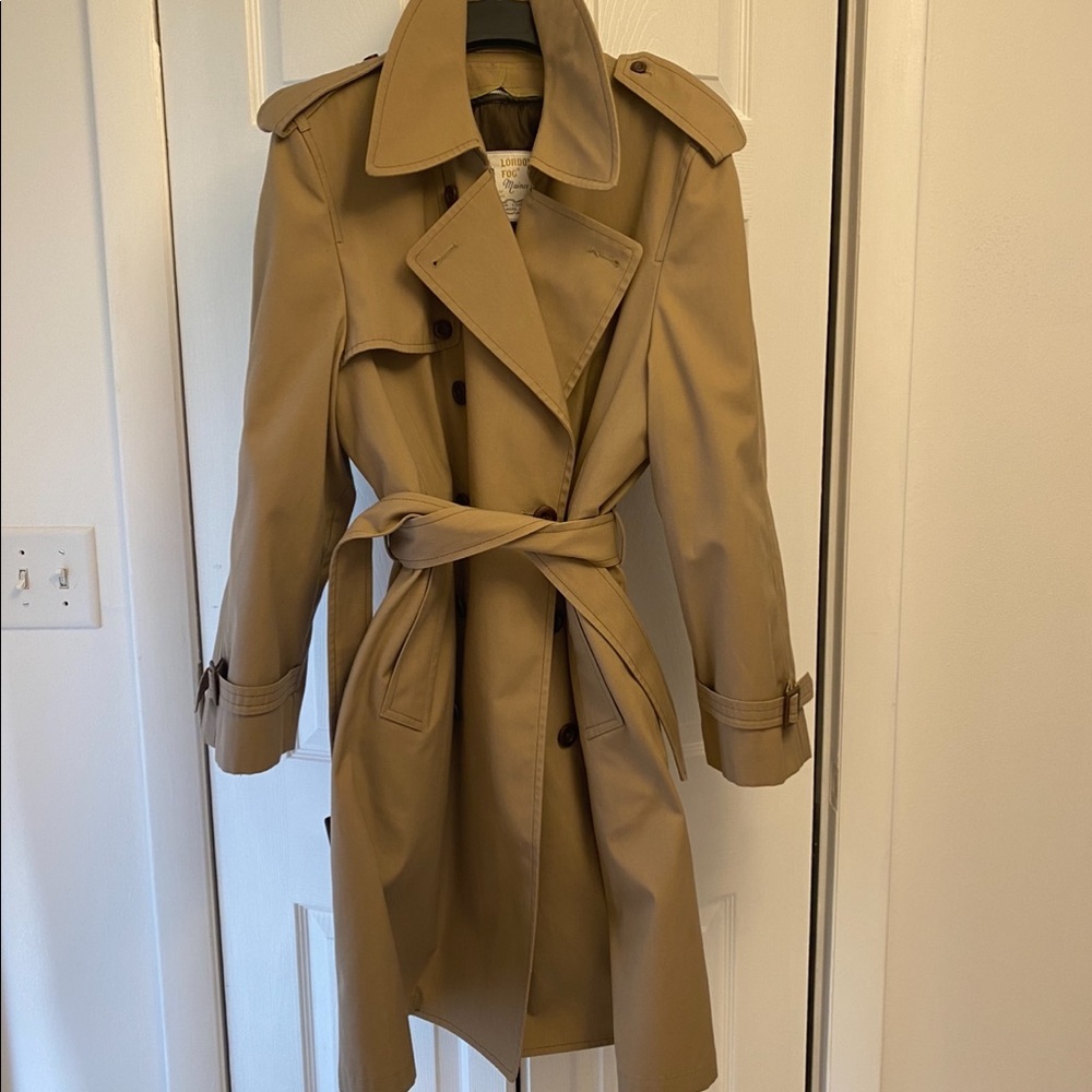 Vintage Oversized Beige Trench Coat - Picture 5 of 7